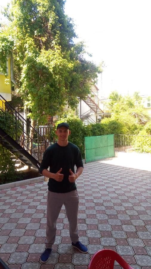 Гостевой дом Розовый домик Саки-18