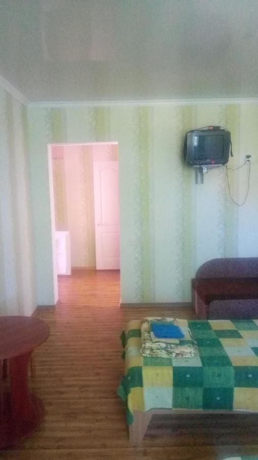 Гостевой дом Розовый домик Саки-21