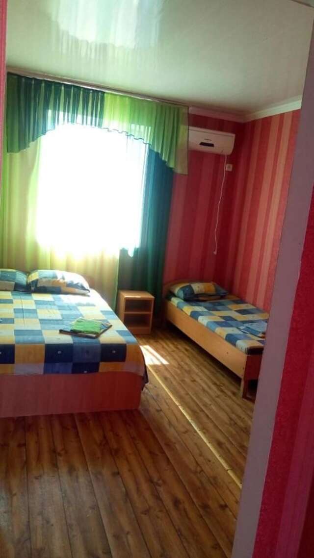 Гостевой дом Розовый домик Саки-29