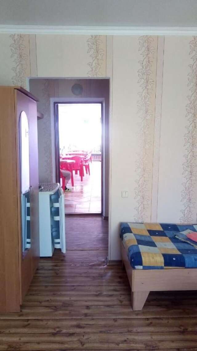 Гостевой дом Розовый домик Саки-11